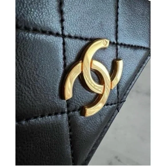 Authentic CHANEL 1988 Vintage classic flap black lambskin leather 24k gold bag - Picture 3 of 13